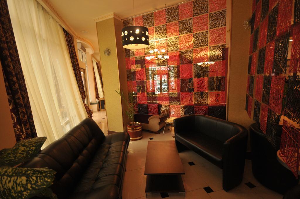 Golden Palace Hotel Aktau (Mangystau) Ngoại thất bức ảnh