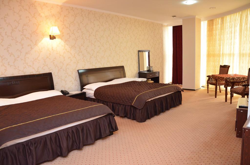 Golden Palace Hotel Aktau (Mangystau) Ngoại thất bức ảnh